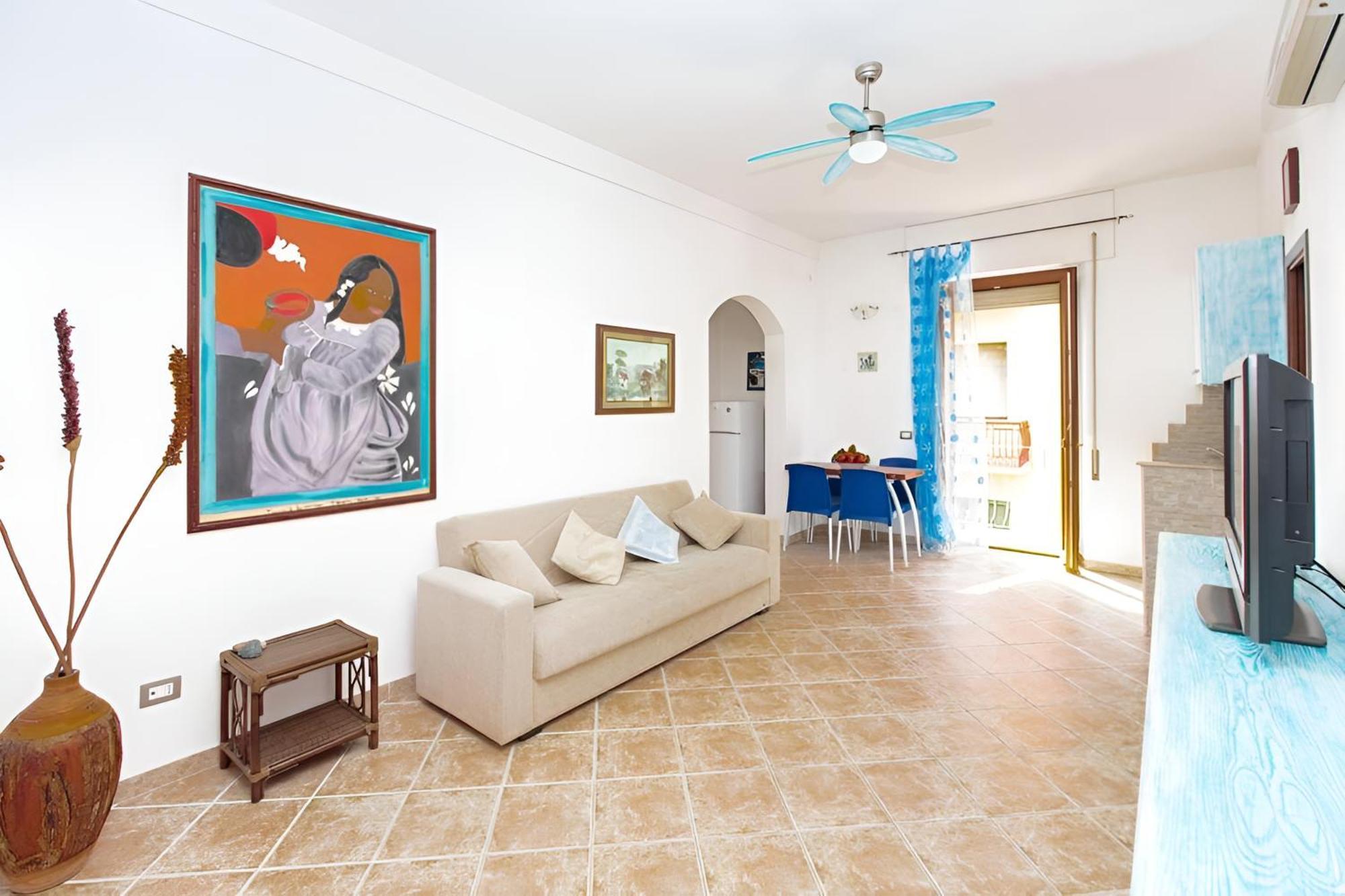 Splendido Appartamento In Pieno Centro Dell'Isola La Maddalena  Exterior photo